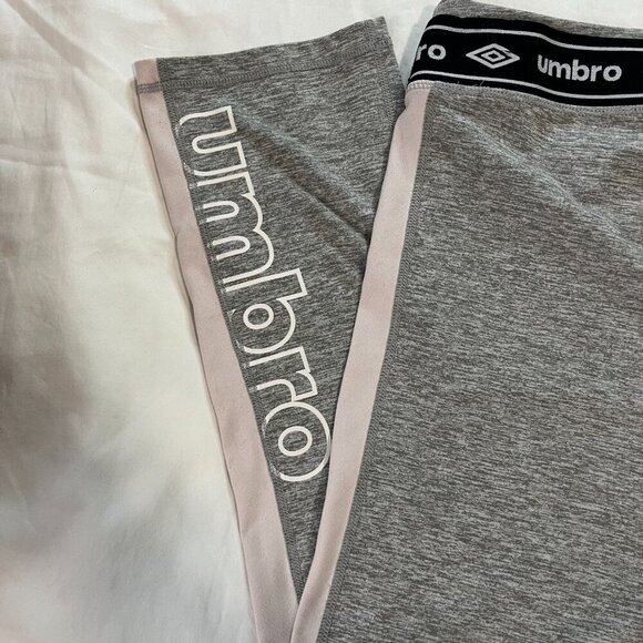 Umbro Gray White Black High Waist Athletic Workout 3/4 Leggings | Size XL - Picture 6 of 7